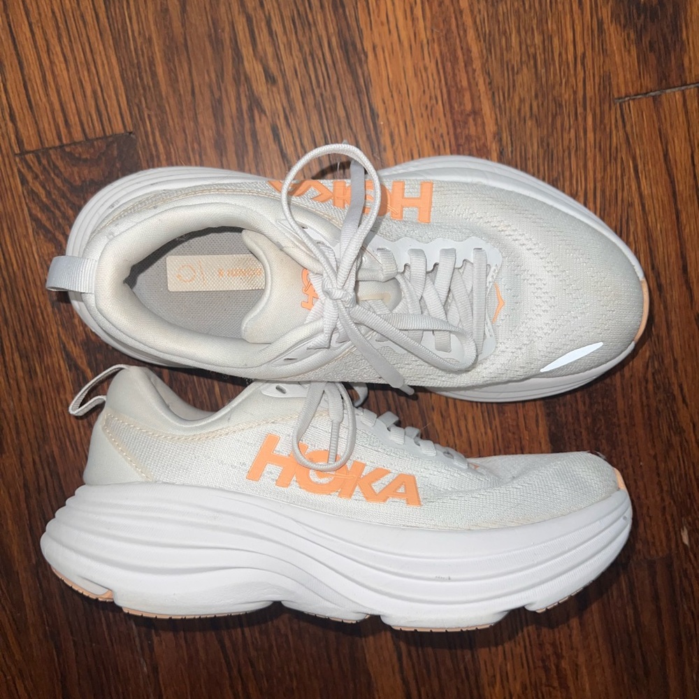 Hoka White Bondi 8